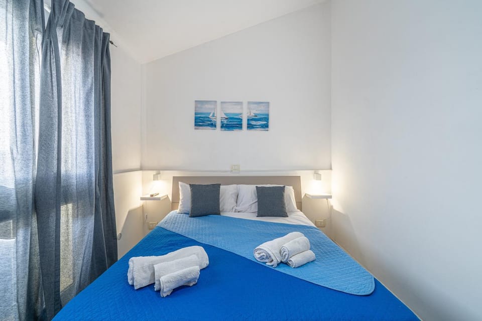 Property building, Living room, Bedroom