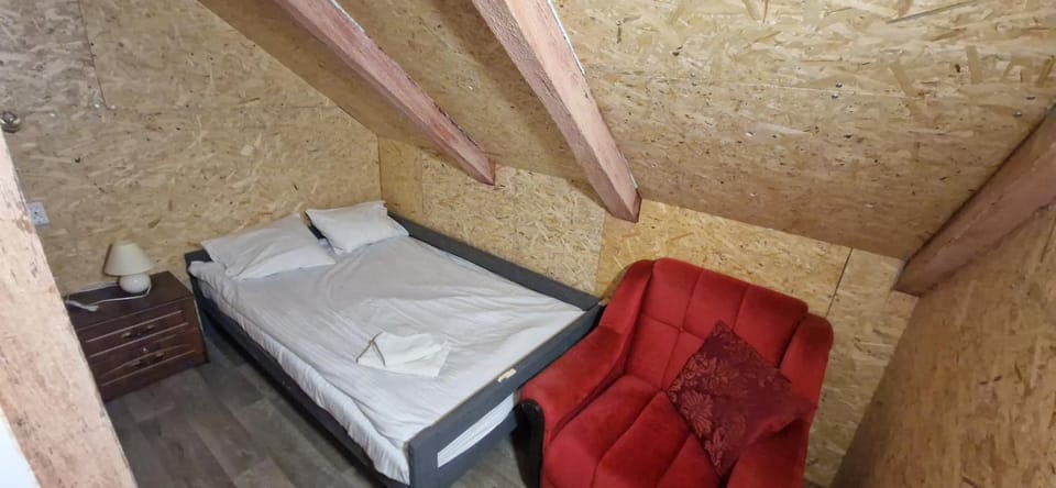 Bed, Photo of the whole room