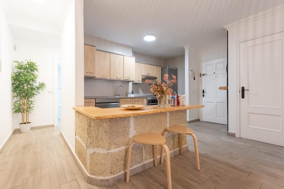 Kitchen or kitchenette, Dining area, kitchen