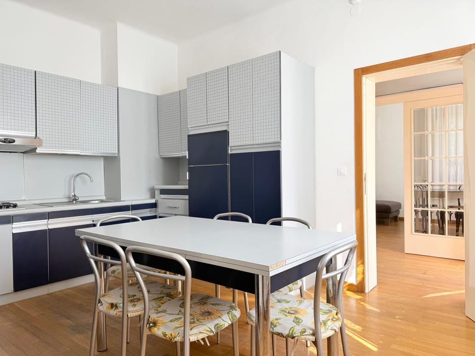 SE224 - Senigallia, ampio e luminoso appartamento con giardino Apartment in Senigallia