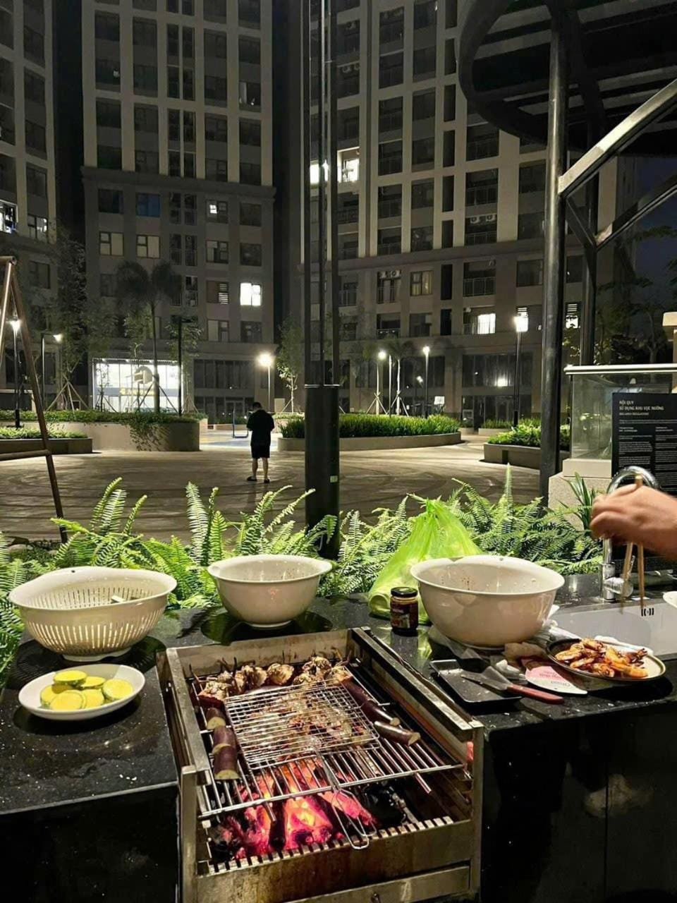 BBQ facilities, BBQ facilities, Quiet street view