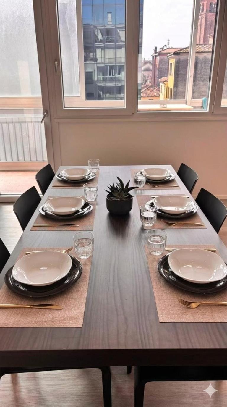 Venice Mestre, New Single Room with Balcony & Bath in 3 bedrooms apartment Apartment in Venice