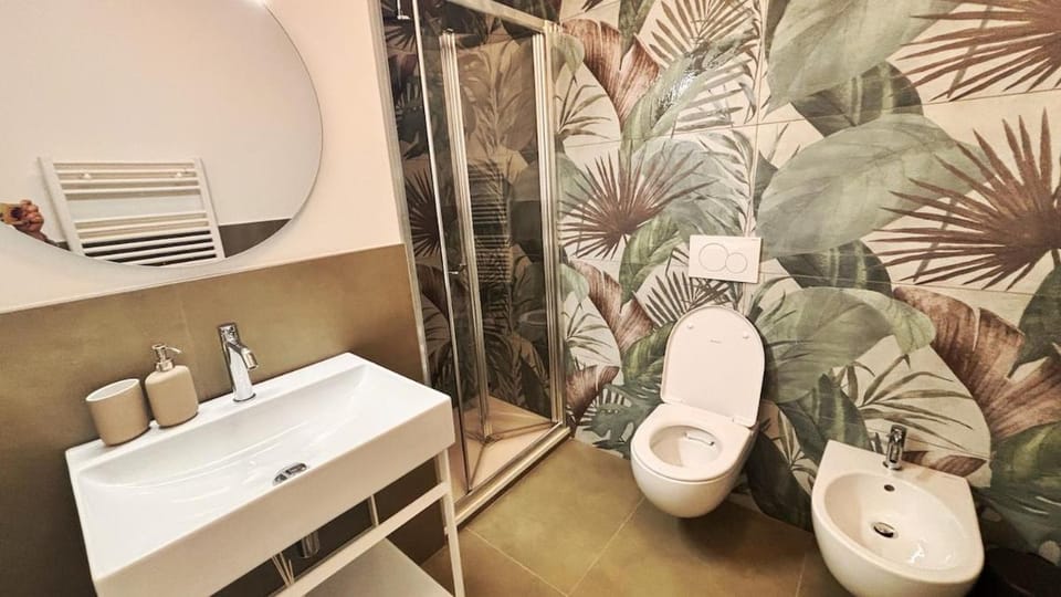 Venice Mestre, New Single Room with Balcony & Bath in 3 bedrooms apartment Apartment in Venice