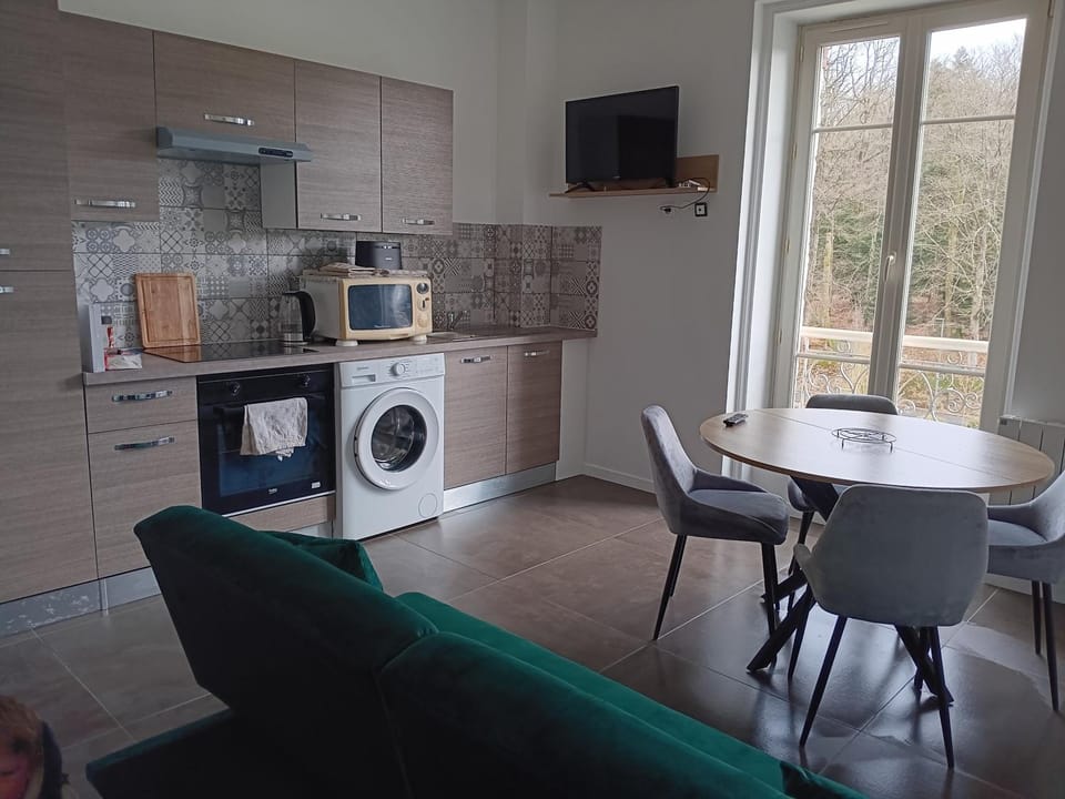 Appartement neuf tout équipé, proche de toutes commodités Apartment in Bagnoles de l'Orne Normandie
