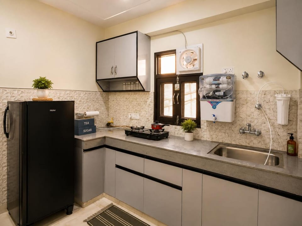 Kitchen or kitchenette
