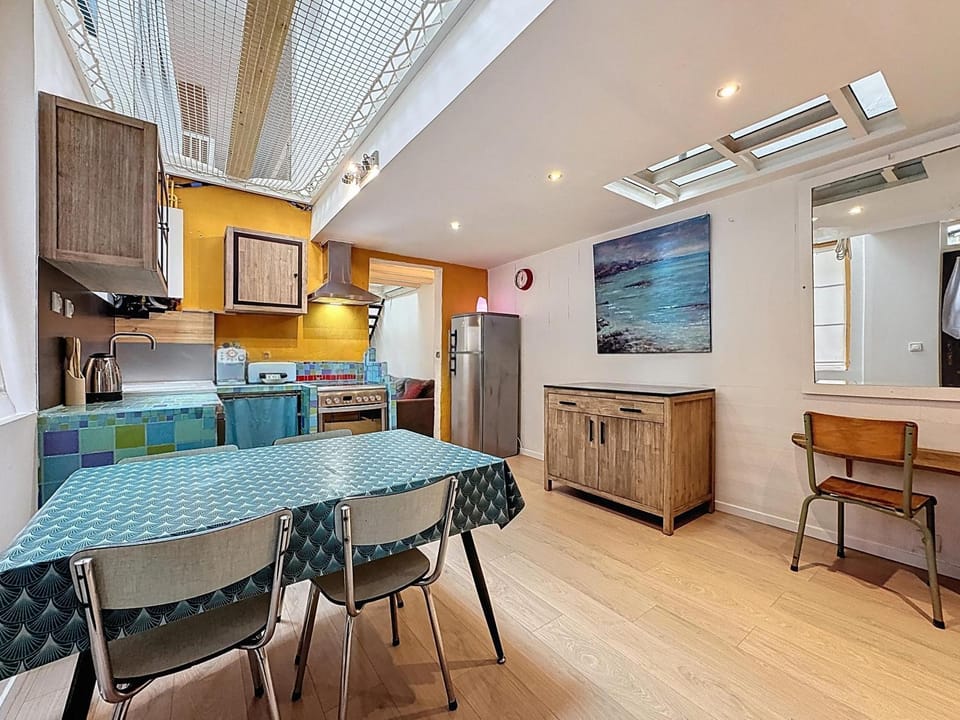 Artist's Loft - Close to Paris-Metro & Quiet House in Paris