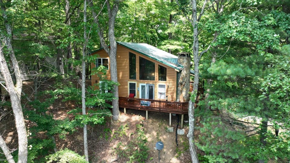 Tatra Nest - Powder Horn Mountain House in Watauga