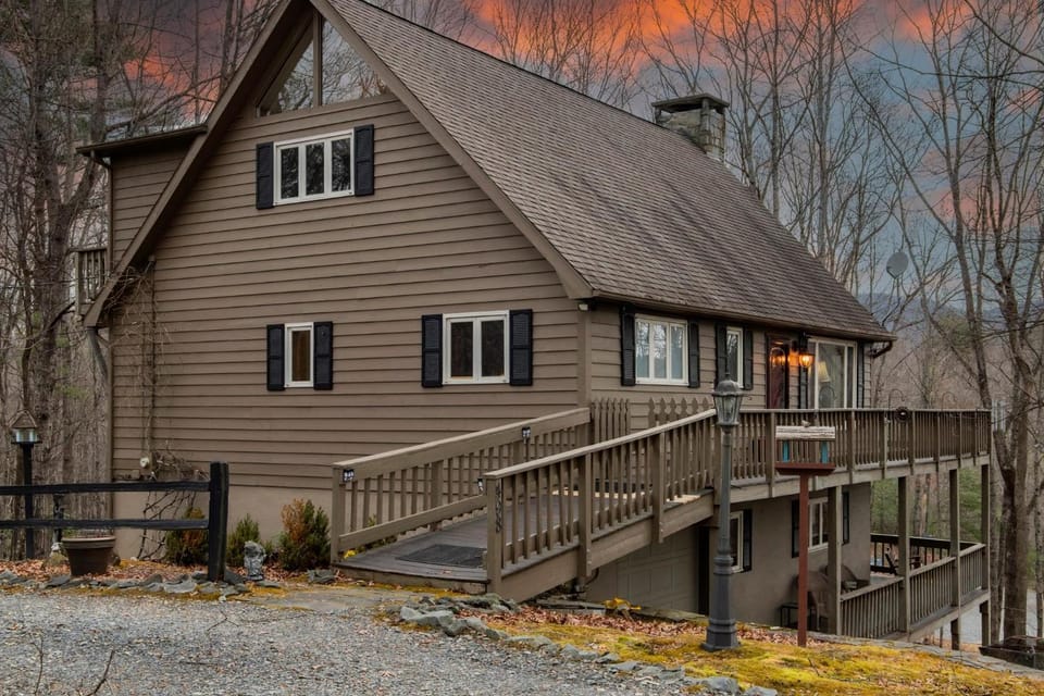 Moondust Lodge - Powder Horn Mountain House in Watauga