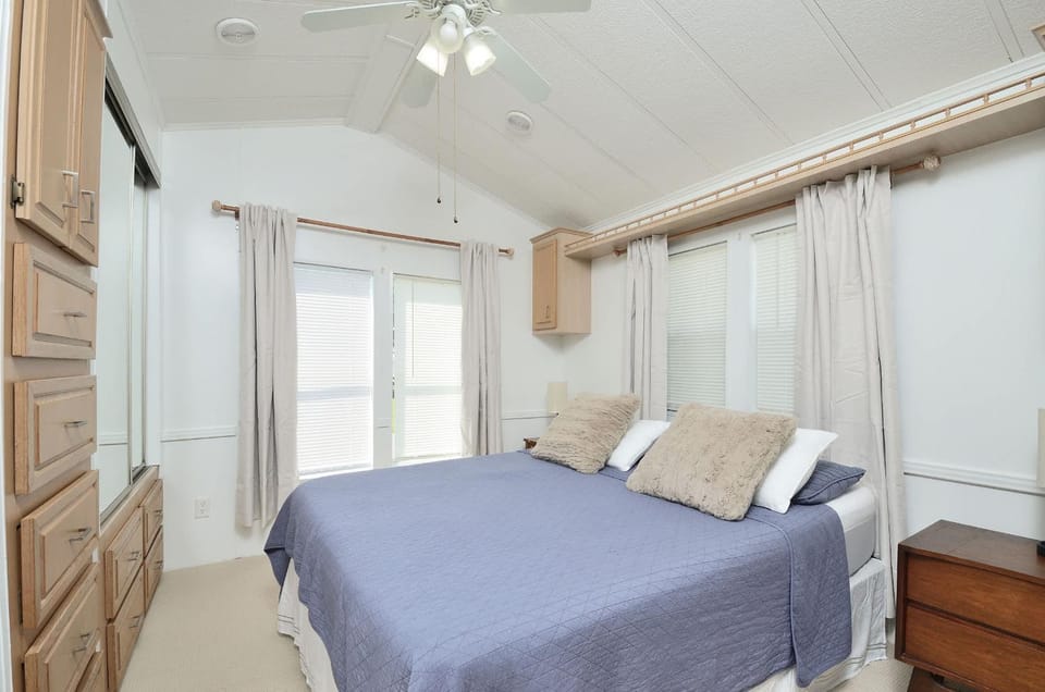 Garden Breeze Retreat Campground/ 
RV Resort in Winter Garden