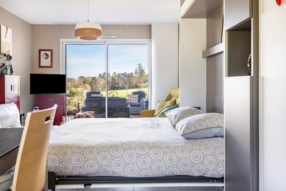 Living room, Bedroom