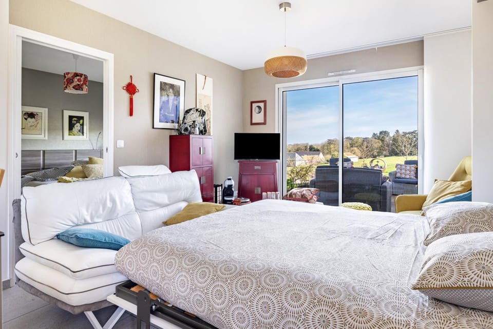 Living room, Bedroom
