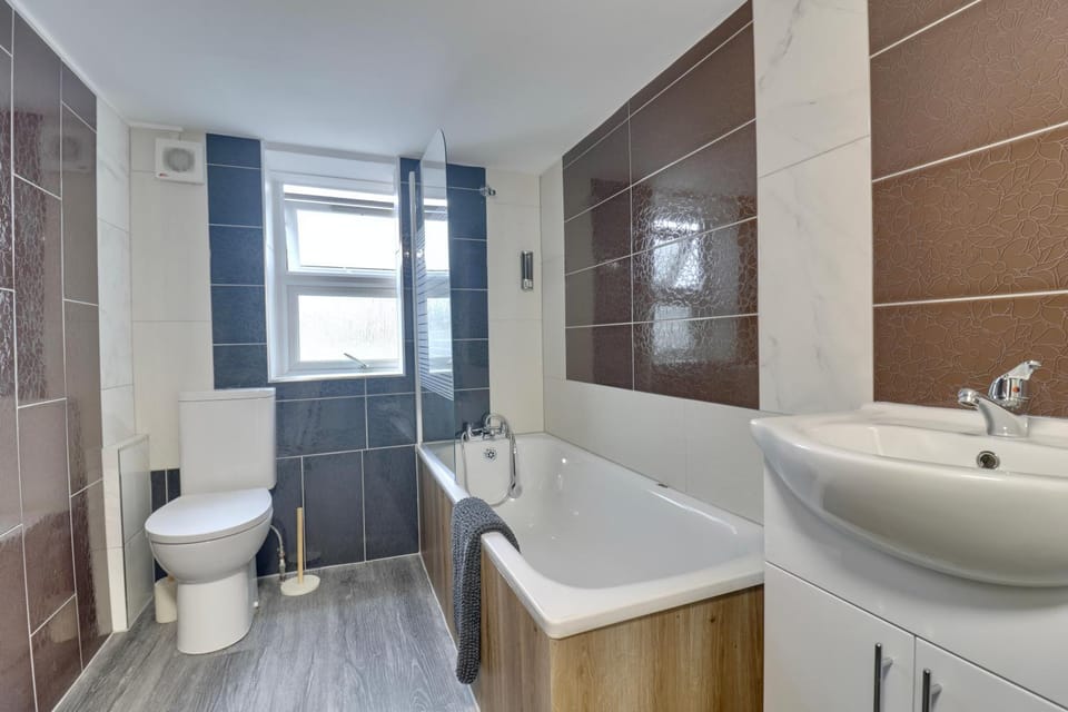 Bathroom, Bath