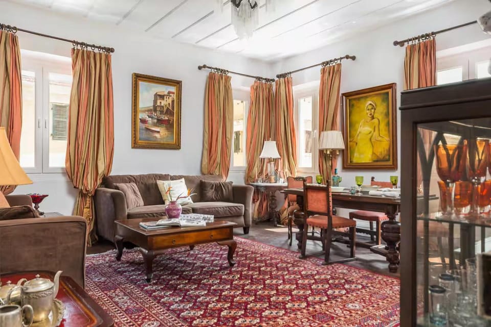 Living room, Dining area