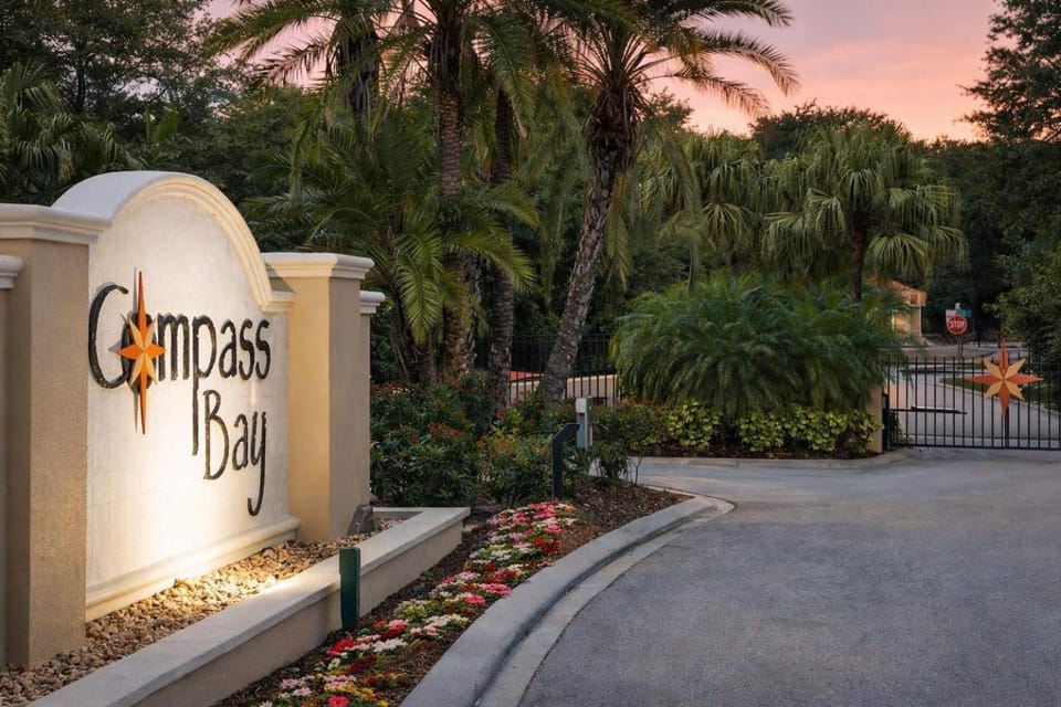 Property building, Natural landscape, Garden, Logo/Certificate/Sign, Garden view, Street view, Sunrise, Sunset, Certificate/Award