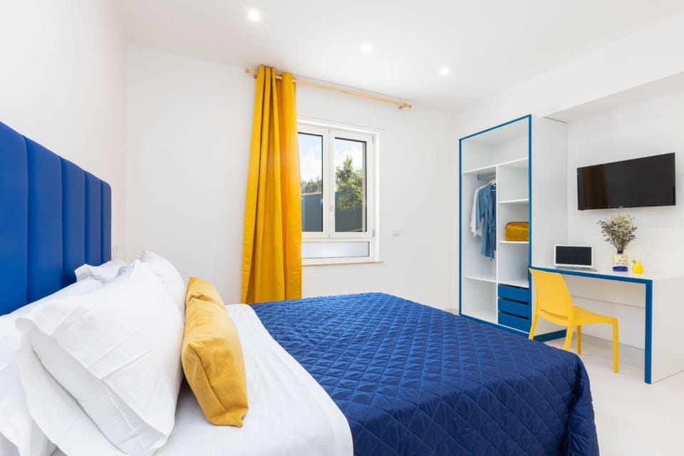 Living room, Bedroom