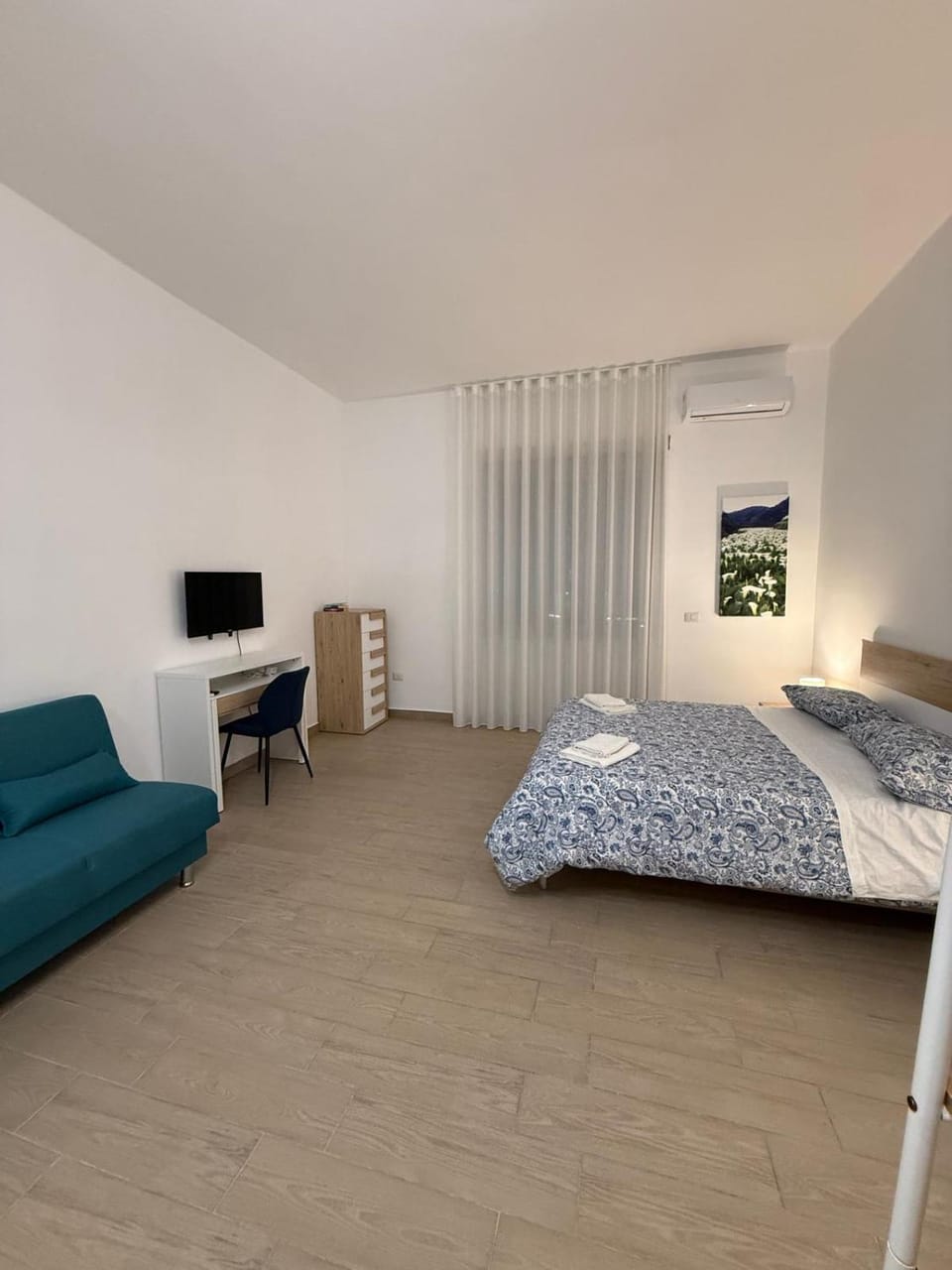 ORTENSIA Apartment - Piazza Garibaldi House in Naples