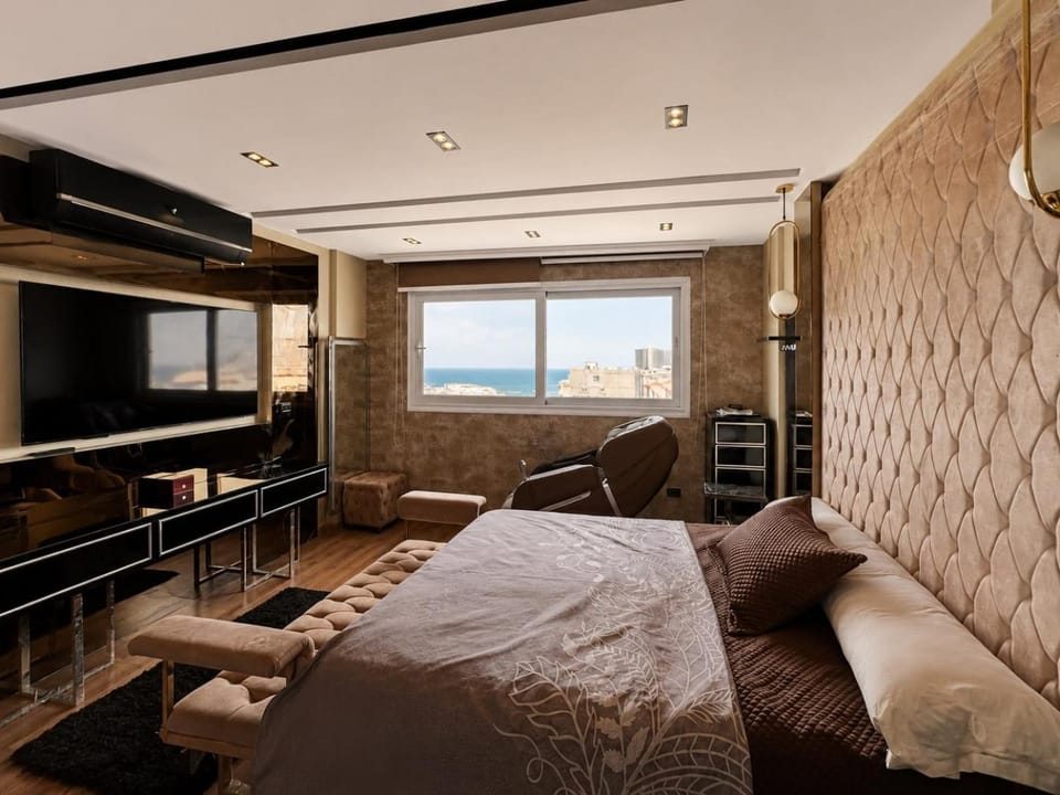 Sea View Stay Jacuzzi Gym Sauna Alexandria Apartment in Alexandria