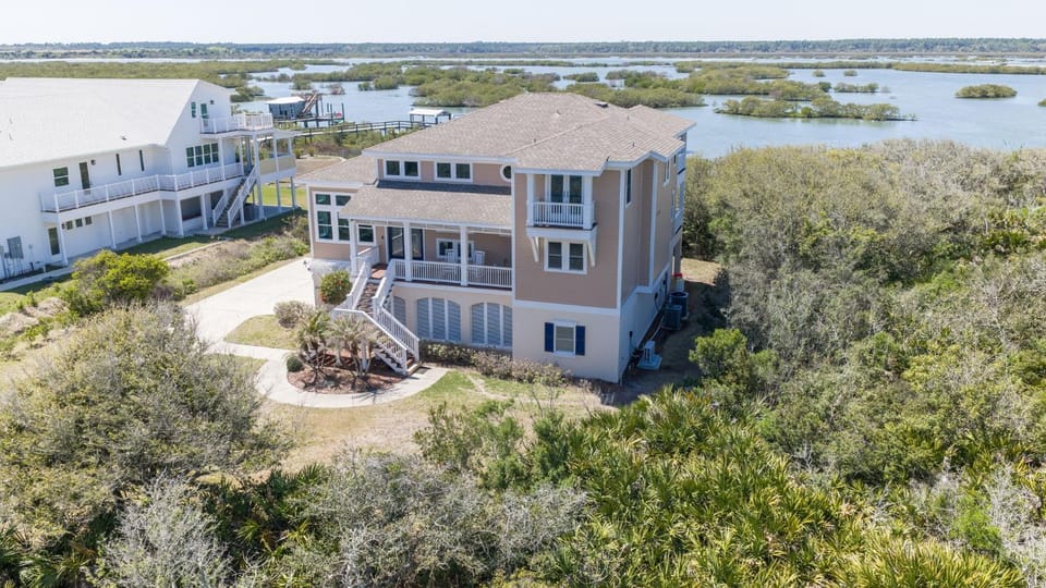 5BR Intracoastal Retreat Private Dock House in Crescent Beach