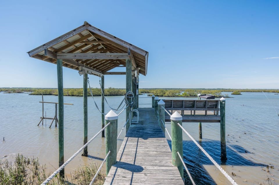 5BR Intracoastal Retreat Private Dock House in Crescent Beach
