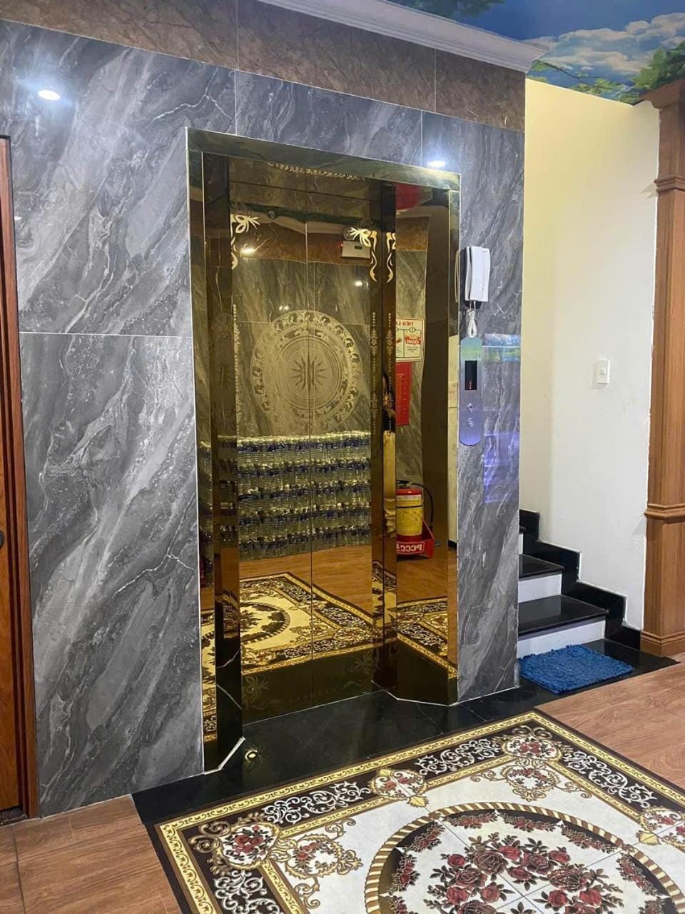 elevator