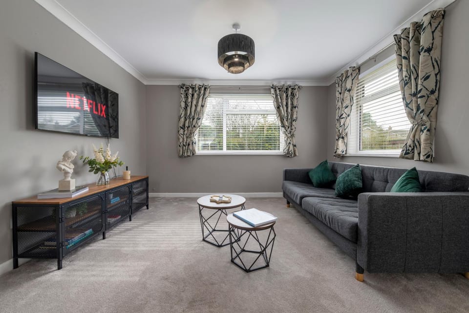 TV and multimedia, Living room, Seating area