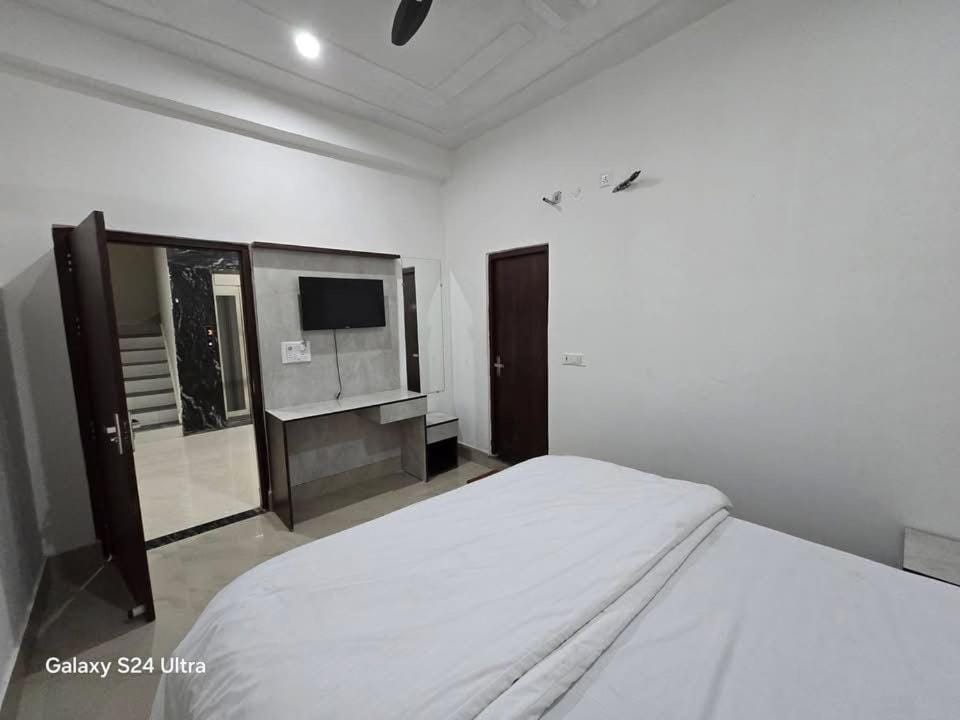 Shiv Shakti dham Bed and Breakfast in Uttar Pradesh