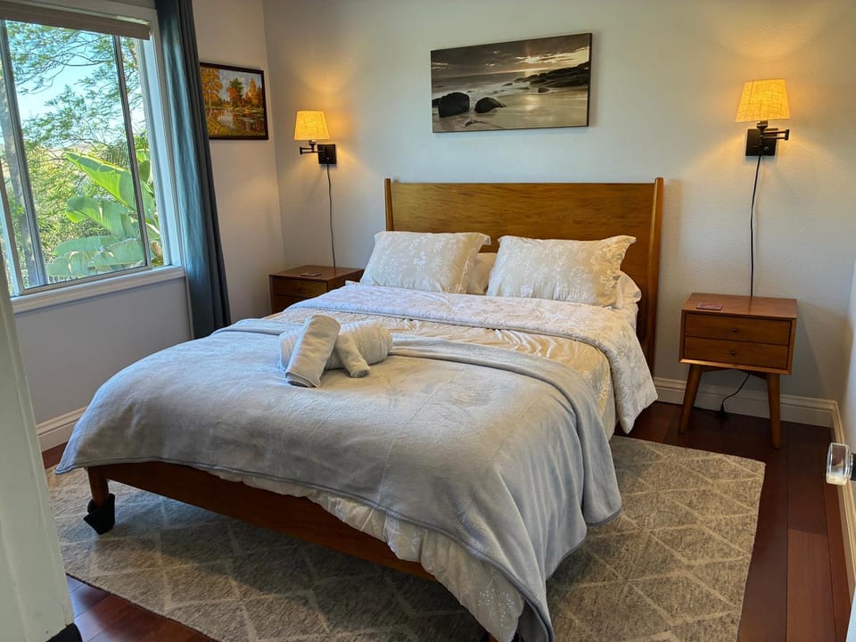 Bed, Bedroom