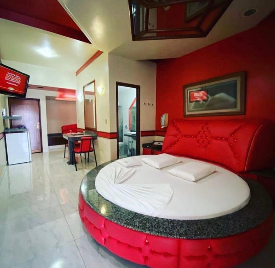 Cida ou Lara Love hotel in Goiania