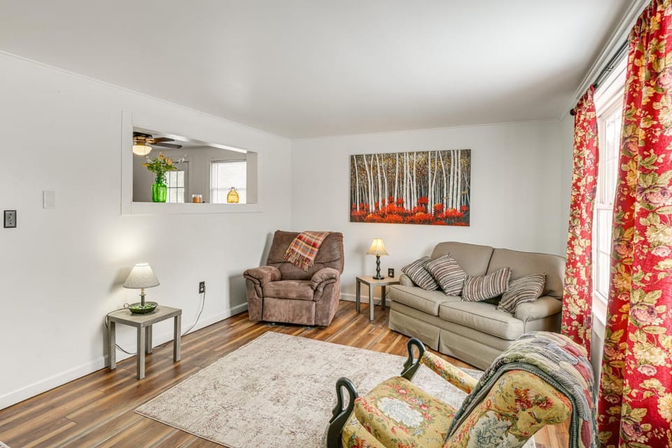 Walk to Restaurants & Markets: Machias Home! House in Maine