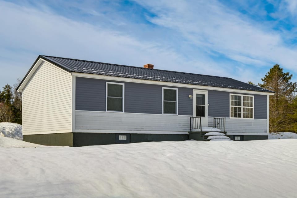 Walk to Restaurants & Markets: Machias Home! House in Maine