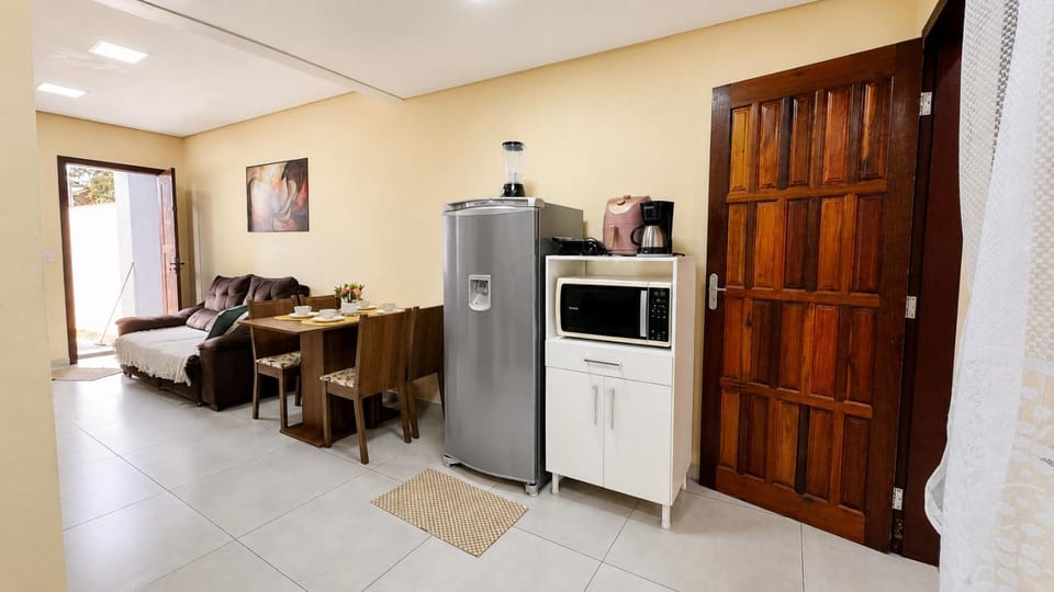 Casa moderna com garagem perto do aeroporto House in Joinville