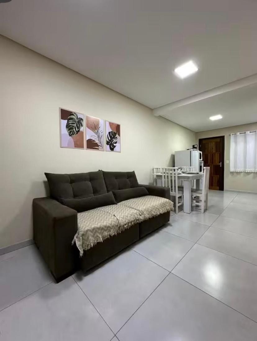 Casa moderna com garagem perto do aeroporto House in Joinville