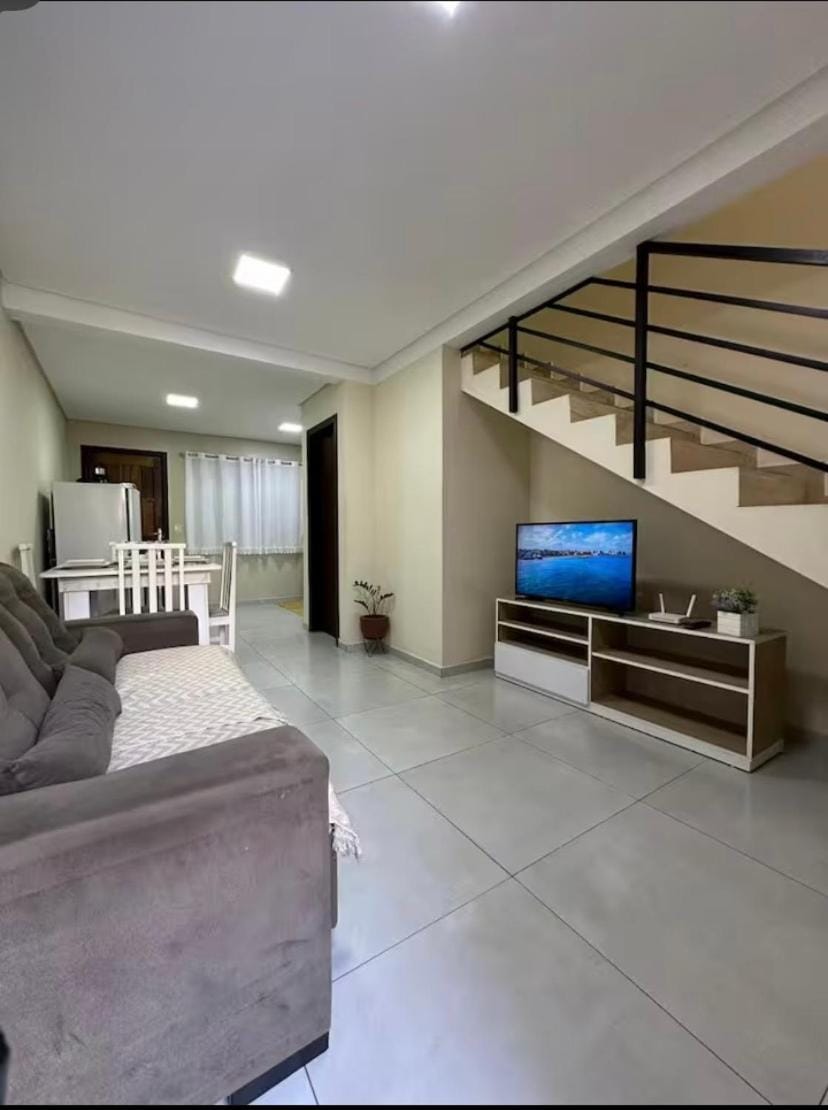 Casa moderna com garagem perto do aeroporto House in Joinville