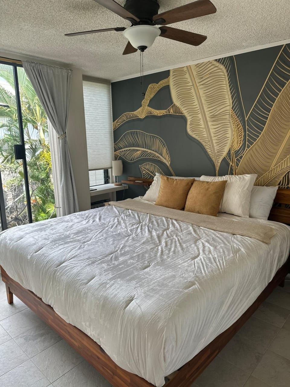 Luxury condo, side ocean view walk to town Apartment in Holualoa