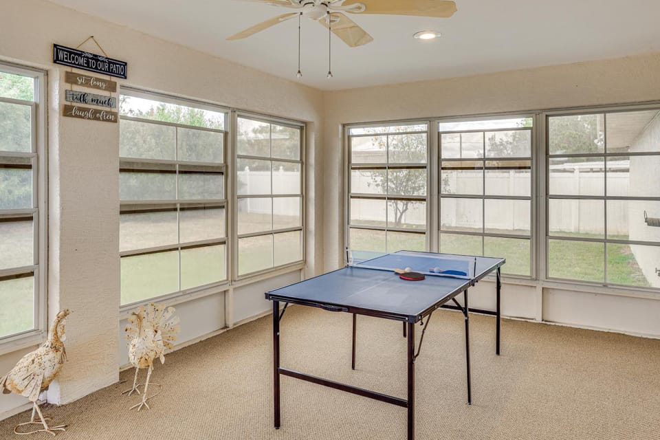 ‘Southern Comfort’ in Sebring! Family Home w/ Yard House in Sebring