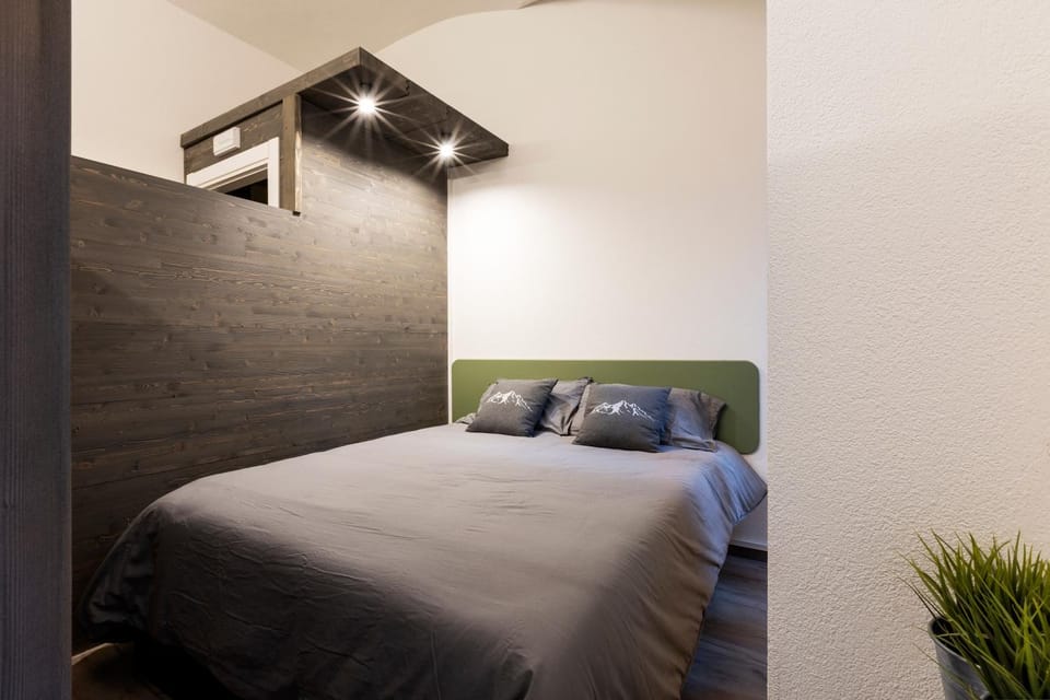 Ca' Lumaga -Charming Holiday Studio Apartment in Chiavenna