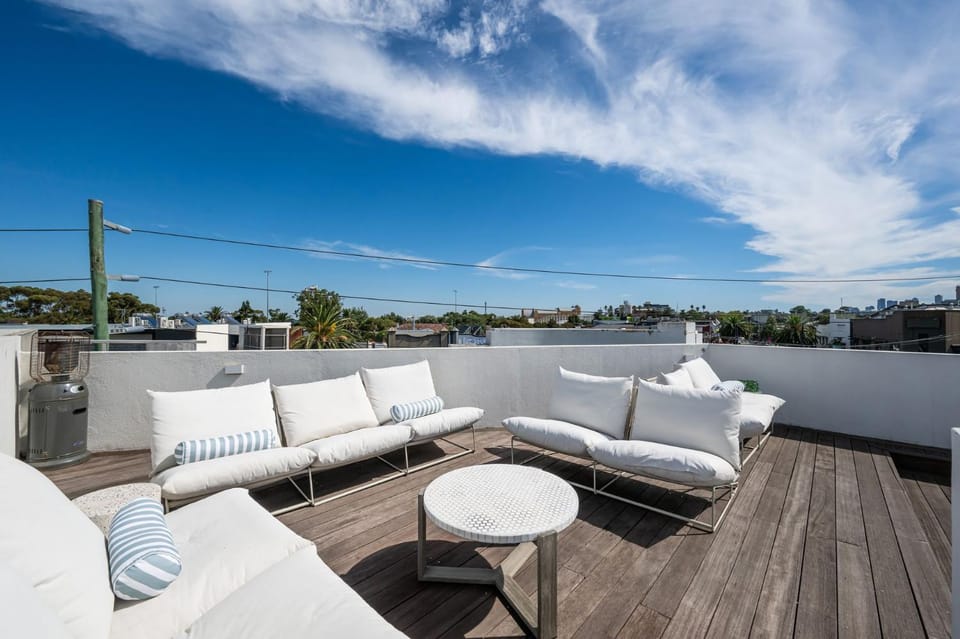The Barkly Scene with Rooftop Retreat Apartment in Saint Kilda