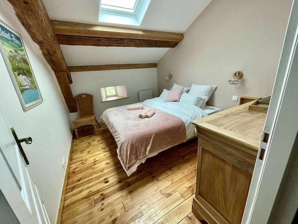 Le Margeride- corps de ferme - 3500m2 de terrain House in Auvergne-Rhône-Alpes