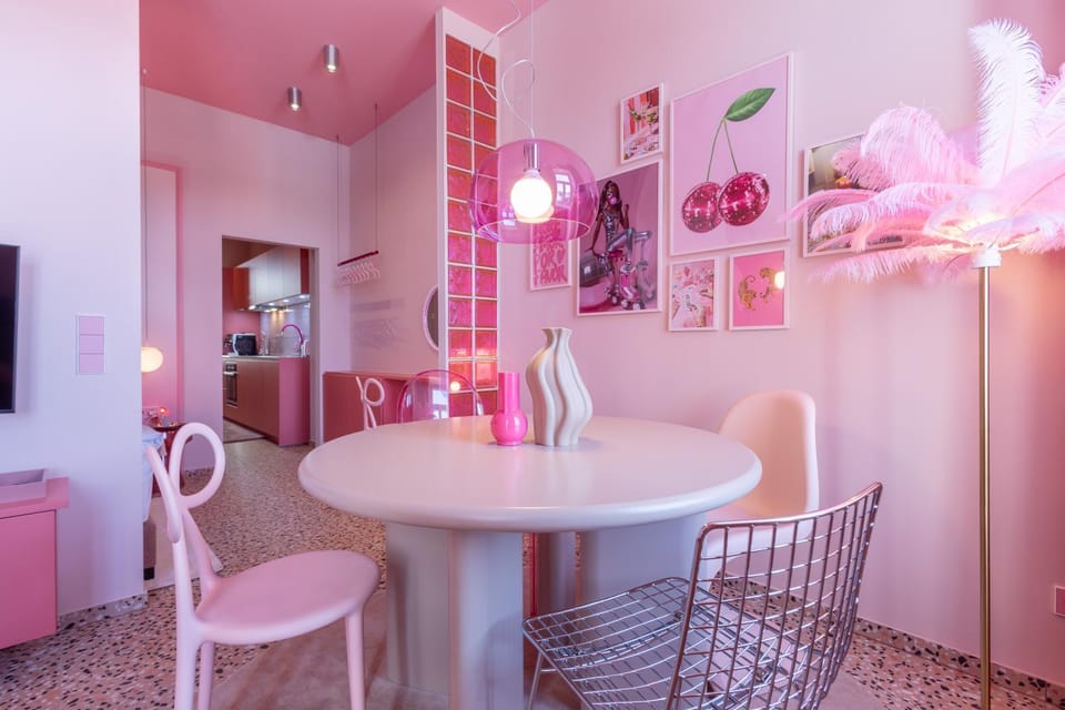 Living room, Seating area, Dining area