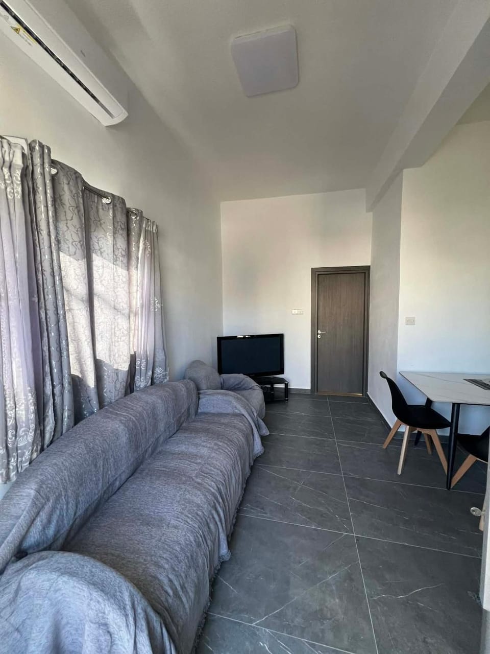 Central Stone Living House in Tala