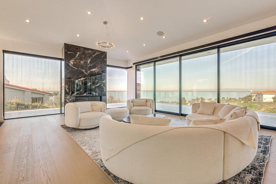 Ocean View! High-End Extended Palos Verdes Retreat House in Rancho Palos Verdes