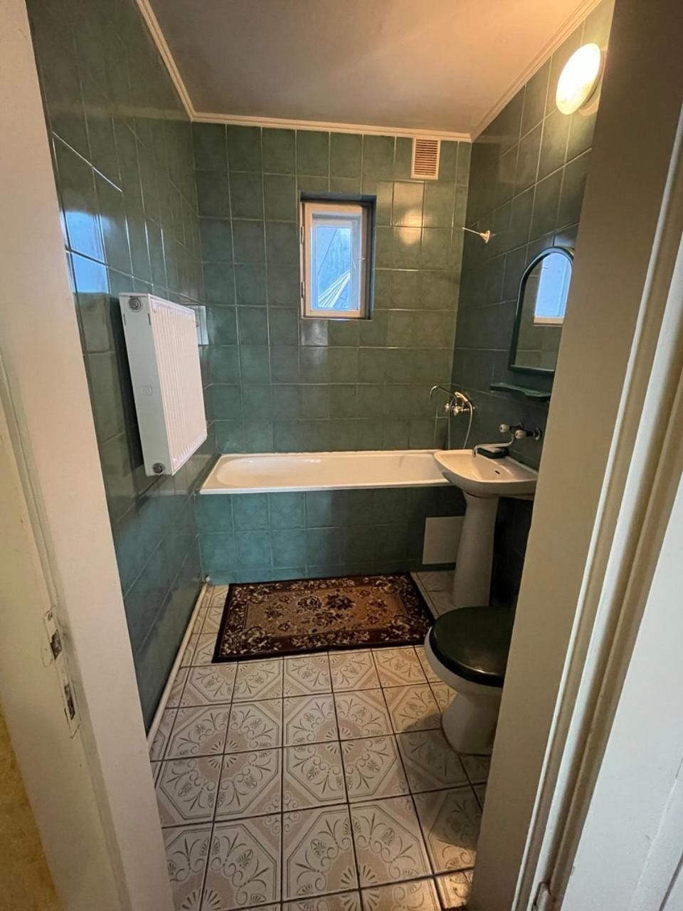 Toilet, Bath