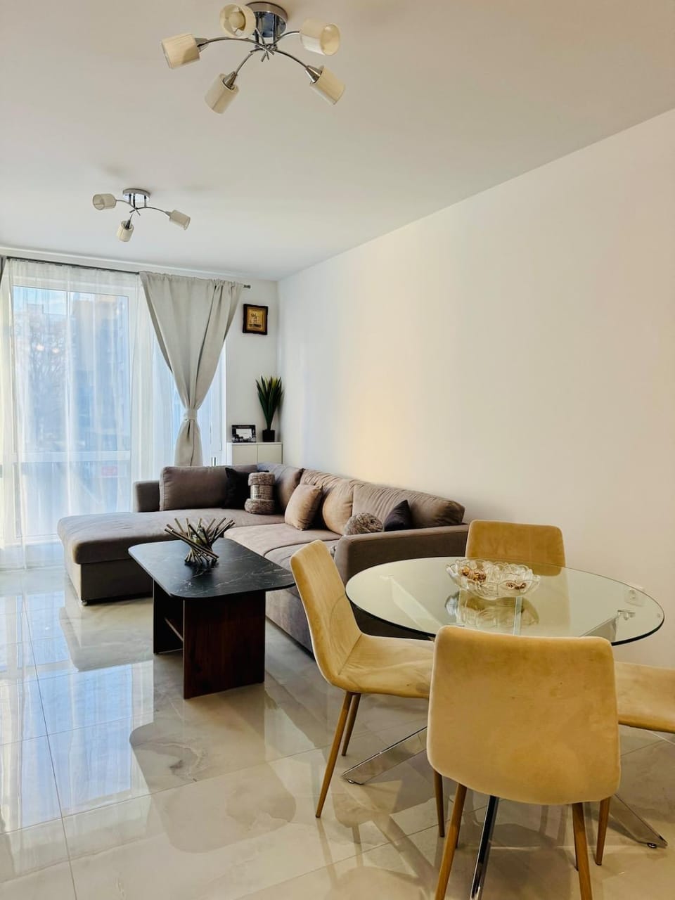 S & H sunny apartment in Students city with private garage, Sofia Apartment in Sofia