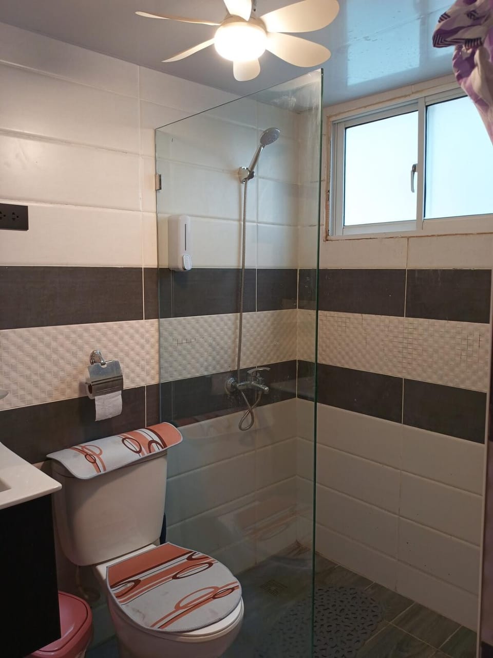 Perfecto para descansar Residencial Colinas del Sol, ubicado en Colinas del Arroyo II sobre la Jacobo Majluta en Santo Domingo, República Dominicana Apartment in Santo Domingo