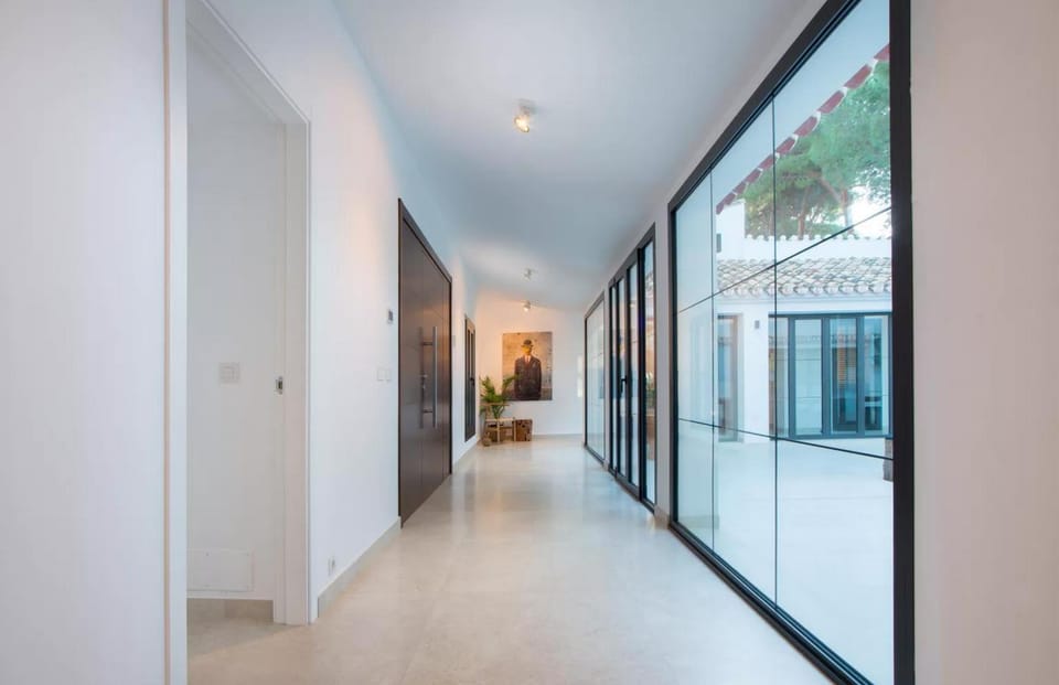 1728 las Encinas Inn in Marbella