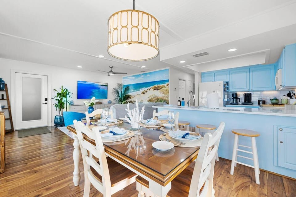 Beep Bop Inn/Gulf view/199 steps to beach/Pets! House in Indian Rocks Beach