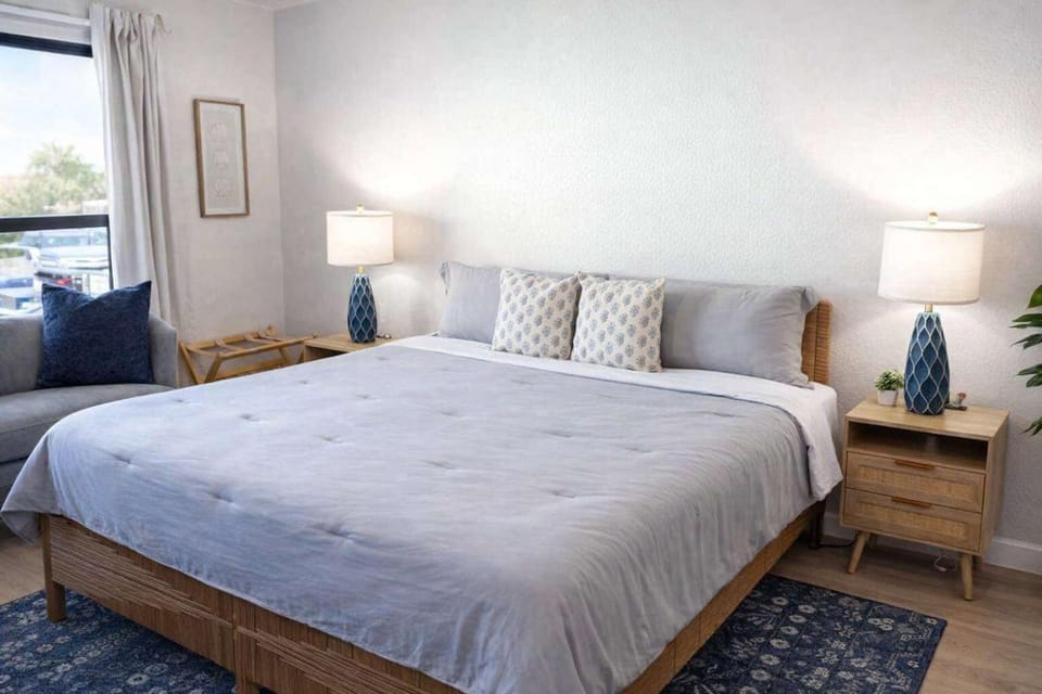 Bed, Bedroom