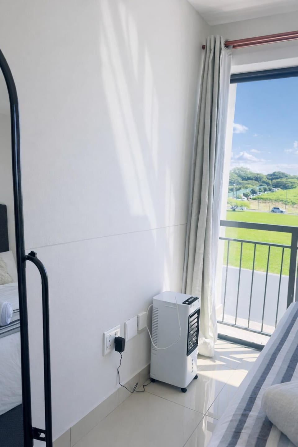 Modern Studio 5 min walk to Gateway -Umhlanga Apartment in Umhlanga