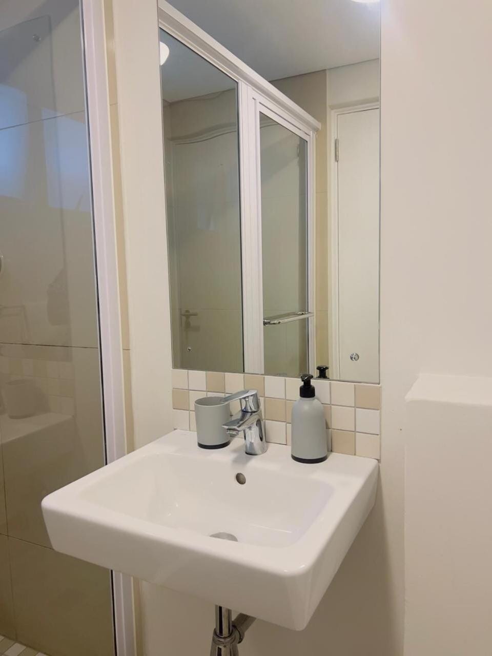 Modern Studio 5 min walk to Gateway -Umhlanga Apartment in Umhlanga