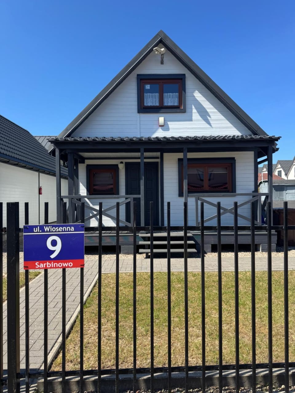 Property building, Street view